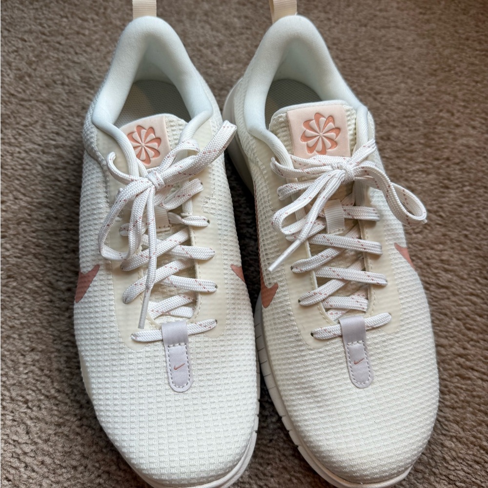 Nike Women's White and Pink Sneakers